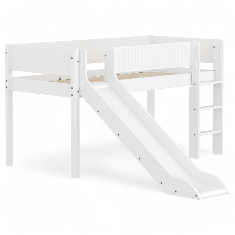 Flexa. Mid-high bed with straight ladder, slide and safety rail with grooves. Made of MDF and solid pine.