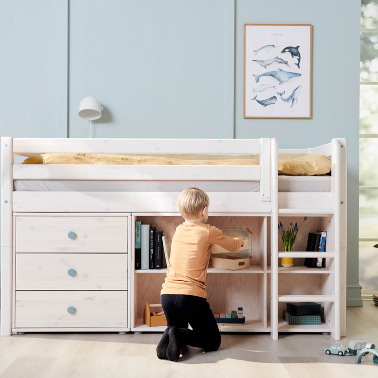 Flexa. Classic bookcase with six compartments - White washed