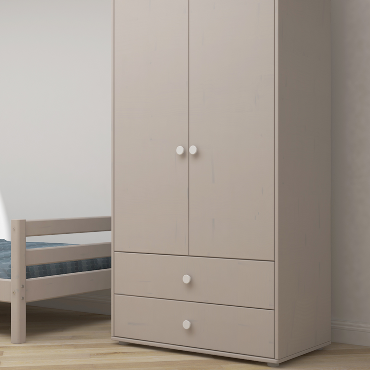 Flexa. Classic wardrobe with extra high and white knobs - Grey washed