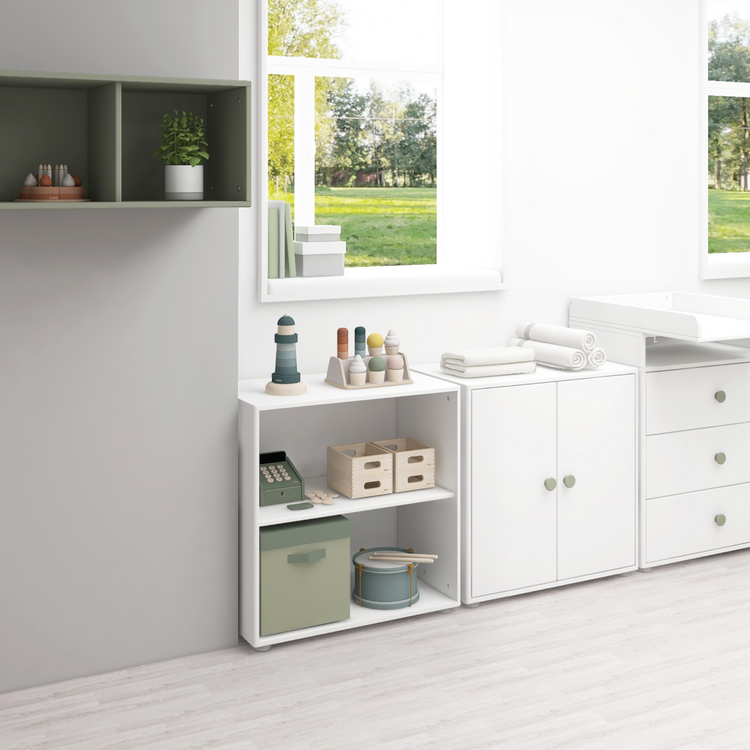 Flexa. Roomie cupboard with natural green knobs - White