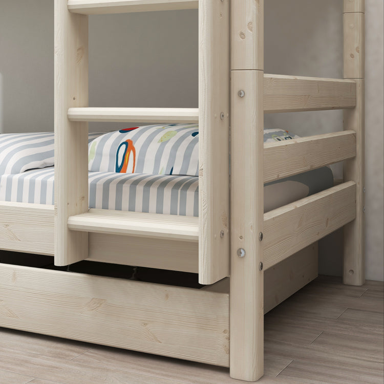 Flexa. Classic bunk bed with straight ladder and two drawers -210cm - White washed