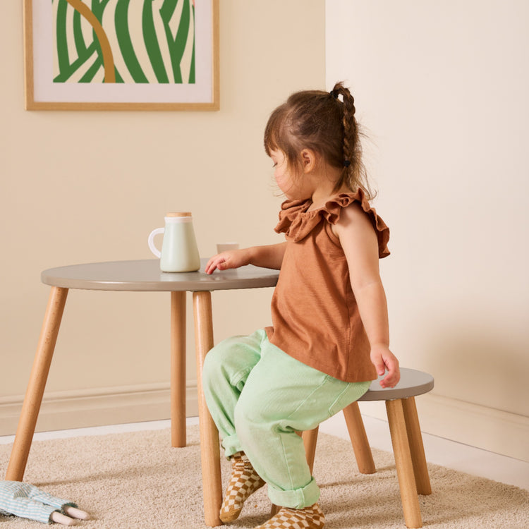 KIDS CONCEPT. Stool and table set light brown