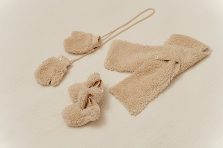 LITTLE DUTCH. Teddy mittens Sand - size 1