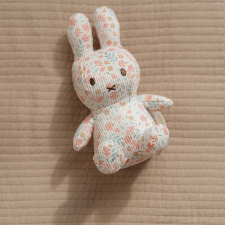 LITTLE DUTCH. Miffy Cuddle all-over print 15 cm - Lucky Blossom GRS