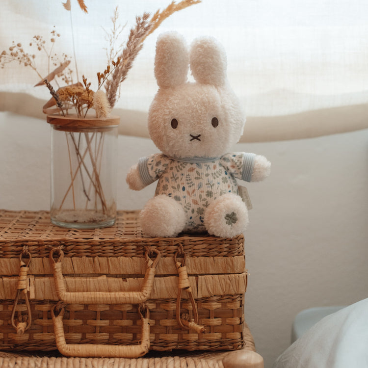 LITTLE DUTCH. Miffy Cuddle 20 cm - Lucky Leaves GRS