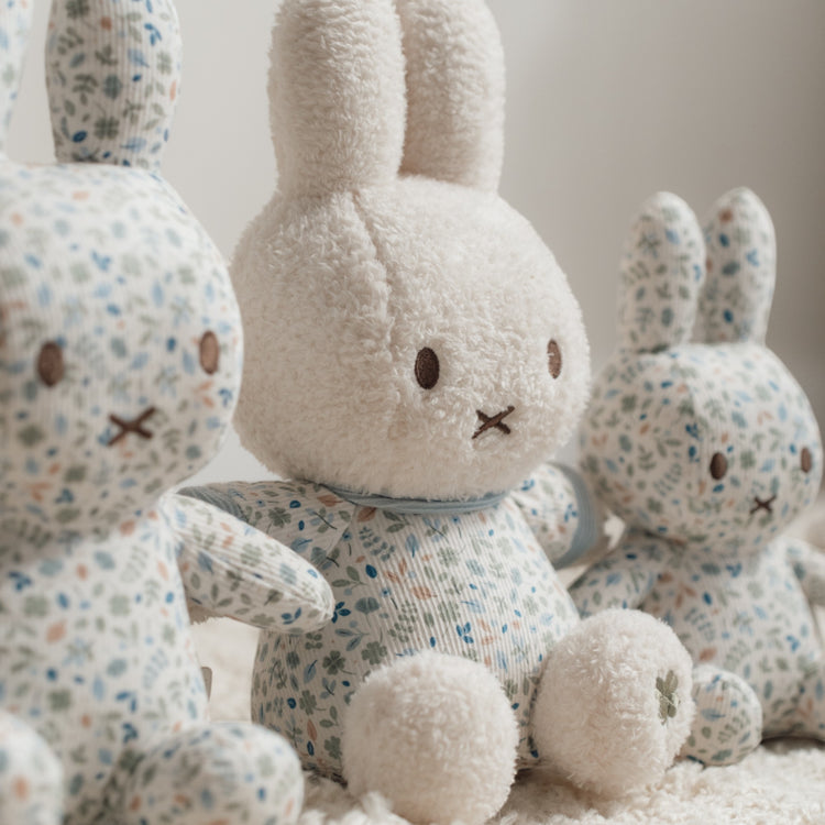 LITTLE DUTCH. Miffy Cuddle 20 cm - Lucky Leaves GRS