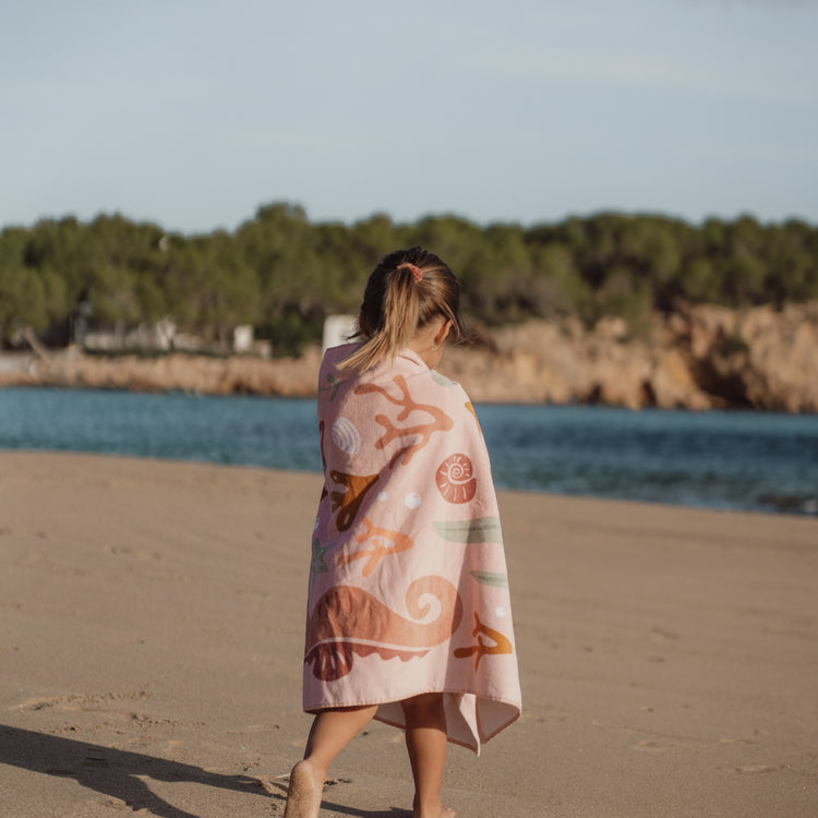 LITTLE DUTCH. Beach Towel Ocean Dreams Pink