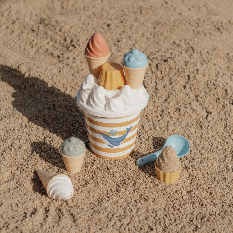 LITTLE DUTCH. Σετ κουβαδάκια παραλίας Ice Cream Ocean Dreams Μπλε