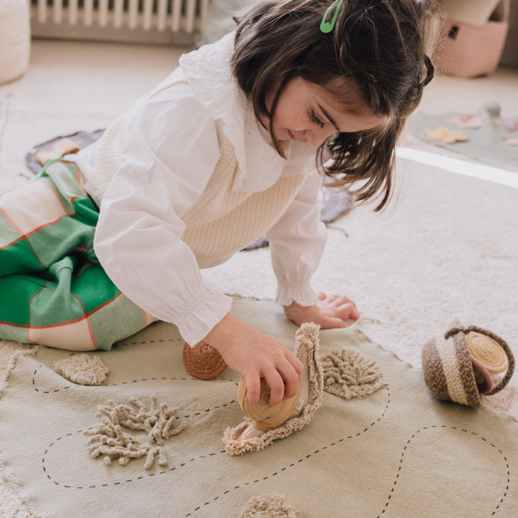 Lorena Canals. Snail Toy Set