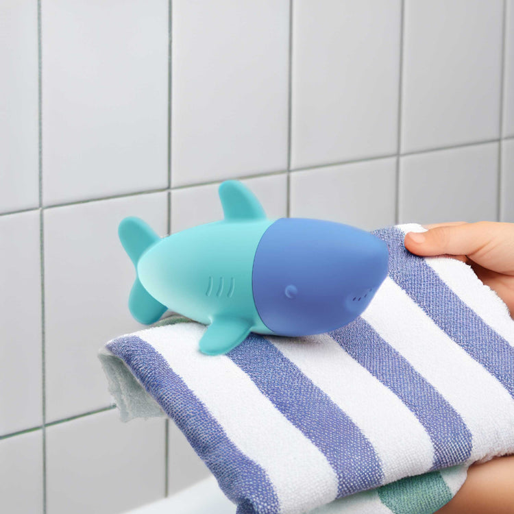 Quut. Squeezi Shark