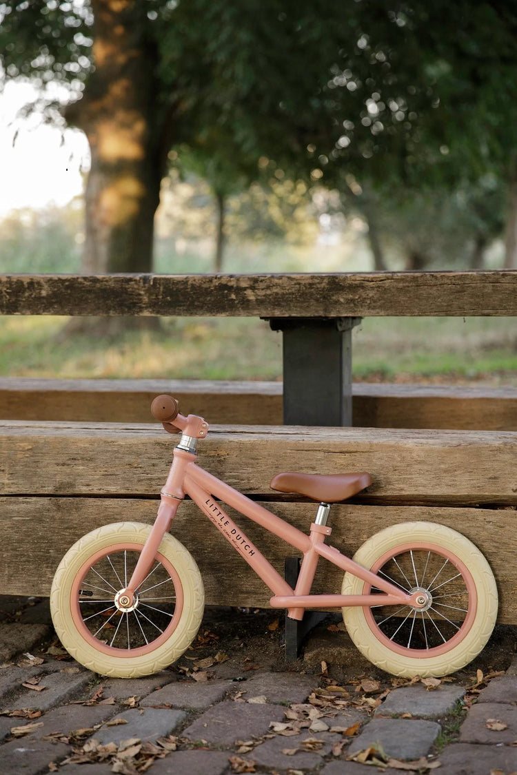 LITTLE DUTCH. Balance bike - pink matte