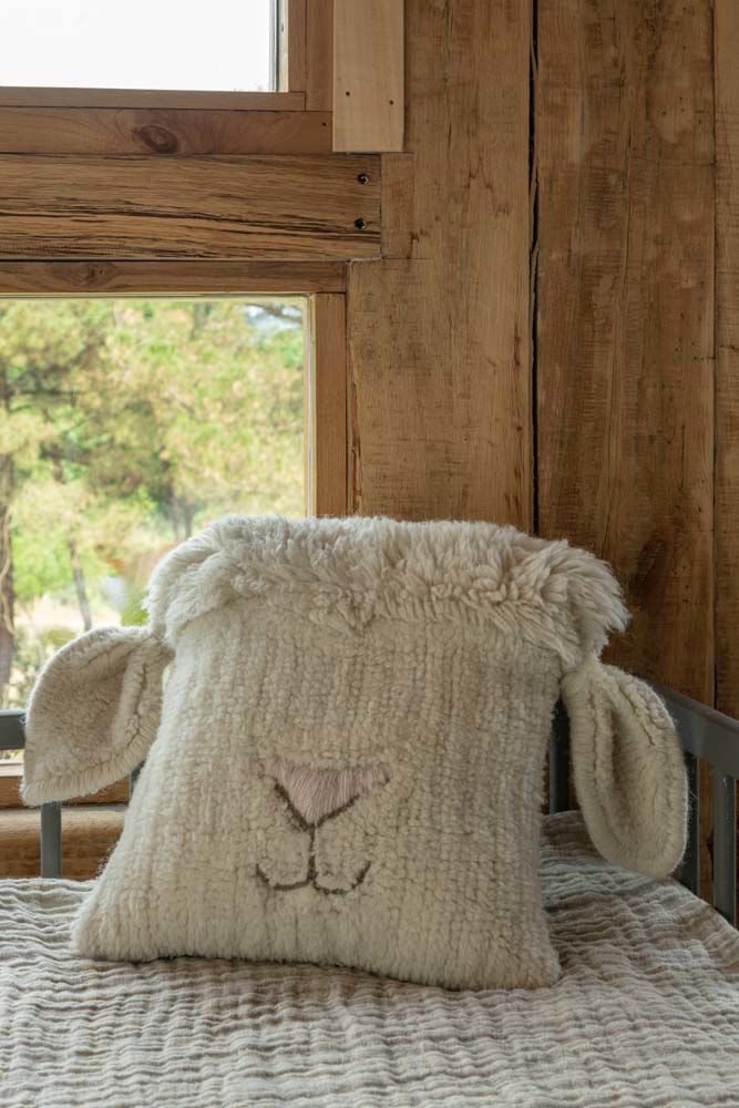 Lorena Canals. Μαξιλάρι Woolable Pink Nose Sheep 35 x 35 εκ.