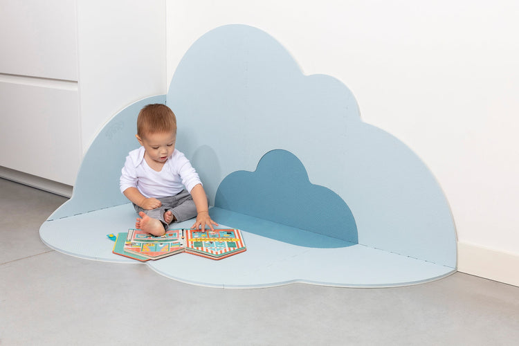 Quut. Cloud Playmat Large (light blue)