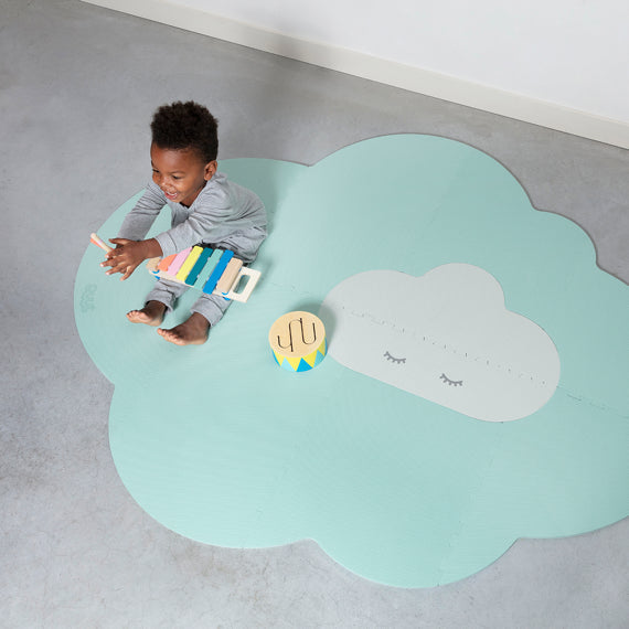 Quut. Cloud Playmat Large (light green)